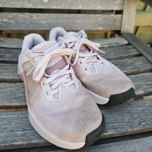 Nike Women's Light Pink Athletic Shoes